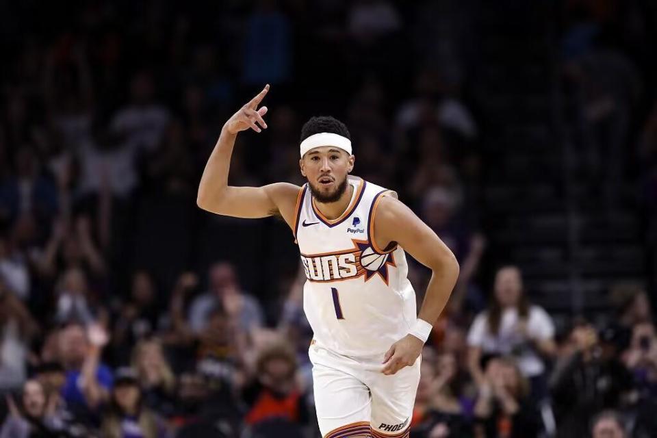 包含NBA-创史！布克2年1.45亿美元提前续约太阳的词条