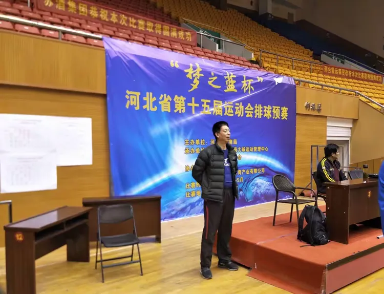 开云体育登录入口-球员技术精湛，迎战硬仗无畏惧(无球摆脱防守球员技巧)